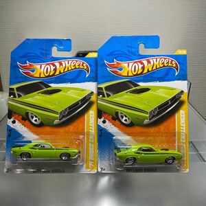 Hot Wheels ‘71 DODGE CHALLENGER 2台セット グ ダッジ チャレンジャー 黄緑