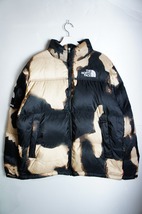 国内正規 21AW SUPREME シュプリーム × THE NORTH FACE ノースフェイス Bleached Denim Print Nuptse Jacket ダウン ジャケット 茶L403N▲_画像1