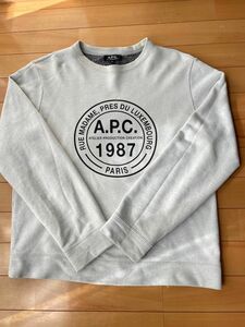 APC(アーペーセー) ロゴスウェット　トレーナー