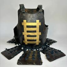 古美術品 時代 具足 鎧兜 甲冑 胴 武具 鎧 江戸期 （検） 時代武具 刀装具 刀剣 日本刀 刀 鎧兜_画像2