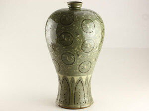 中国美術　高麗青磁　雲鶴象嵌　花瓶　梅瓶　高さ34.3ｃｍ　L2904