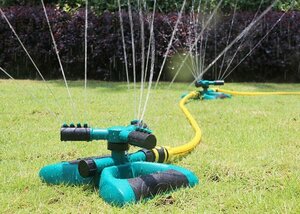 庭木灌漑 家庭用 360度回転 自動散水 自動スプリンクラーセット 自動水まきセット システム 360度回転し 家庭菜園 50mホース付き ABS素材