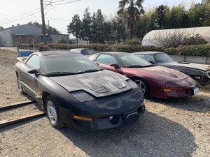 1993年トランザム丸車希望　エンジン　ミッション　内装無いです　書類なし