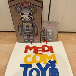 【新品未開封】BE@RBRICK 達磨 ダルマ合格 400% 100% set 銀メッキ ベアブリックの画像1