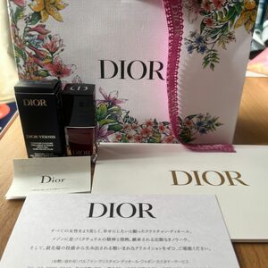 Dior ディオール　ルージュトラファルガー　853 ヴェルニ　ネイル　マニキュア　ディオールヴェルニ