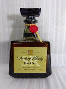 【未開栓】サントリーローヤル SUNTORY ROYAL 720ml 43度 洋酒　アルコール　八王子引き取りOK1288