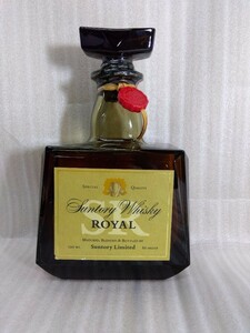 【未開栓】サントリーローヤル SUNTORY ROYAL 720ml 43度 洋酒　アルコール　八王子引き取りOK1289