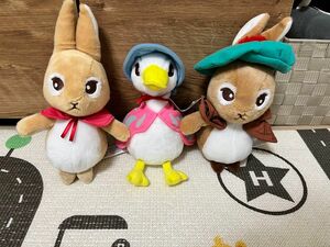 ピーターラビット　ダイソー　ぬいぐるみ　人形　3体セット