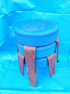 【昭和レトロ】椅子 チェアー 木製 3脚 アンティーク 青 ブルー 重ねられる 丸椅子 丸型 