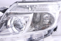 3X-809★前期 LED ZRR80W ノア★左ヘッドライト ICHIKOH 28-227 打刻:E スモークメッキ 純正★トヨタ ZRR85W ZWR80W (RO)_画像2