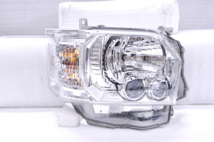 34-2489★極上品★4型～ LED 200系 ハイエース★右ヘッドライト ミドルルーフ KOITO 26-137 打刻:84 ASSY メッキ 純正★トヨタ (UK)