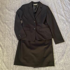 SELF SERVICE レディーススーツ　ジャケットMサイズ＋スカート67サイズ