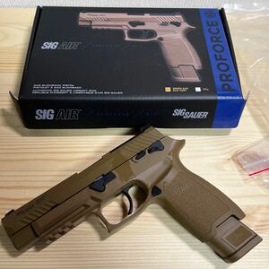 VFC/SIG AIR P320 M17 ガスブローバックハンドガン FDE（Official Licensed）