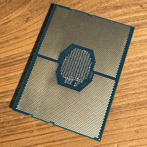 ★美品送無★Intel Xeon GOLD 6142 16コア/32スレッド LGA3647 SR3AY Scalable Processors Skylakeの画像2