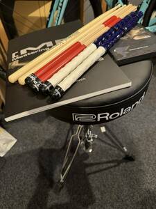 Roland DAP-2X V-Drumsアクセサリパッケージ+スティック、教則本・DVDセット ドラム 打楽器