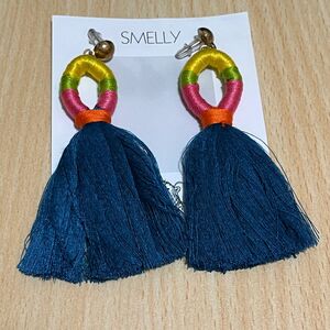 【新品】SMELLY ボリュームカラフルフリンジピアス