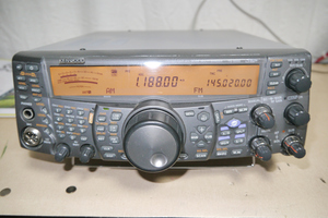 コレクション部屋から　KENWOOD　TS-2000S　HF、50/145、432　100/50Wオールモード機　動作品です