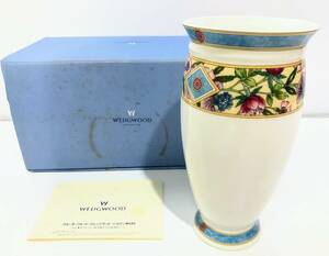 蘇さ(SY1017)　花瓶 ウェッジウッド　WEDGWOOD　サラ　SARAH　花柄　ホワイト　伝統工芸 陶器　壺　中古品　箱付き　60サイズ