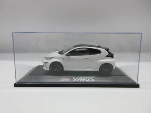 1/30 トヨタ 新型ヤリス GR YARIS 前期 非売品 カラーサンプル ミニカー　プラチナホワイトパールマイカ