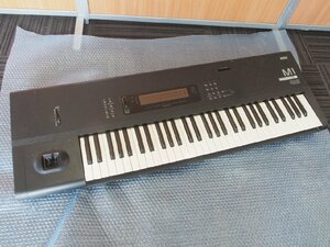 ☆【2K1129-11】 KORG コルグ シンセサイザー キーボード M1 現状品