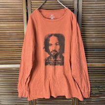 ABWQ 1スタ オレンジ 長袖 Tシャツ シリアルキラー チャールズマンソン 殺人鬼 90s 00s ビンテージ 古着 ベール 卸 仕入れ_画像2