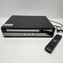 SHARP HDD・DVD・ビデオ一体型レコーダー VHS DV-ACV52 リモコン付 通電・DVD開閉のみ確認済 ジャンク扱い_画像1