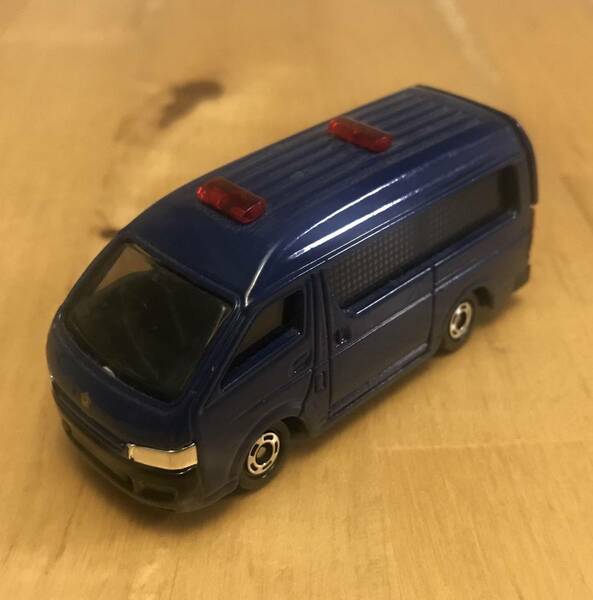 トミカ トヨタ ハイエース 遊撃車 TOYOTA HIACE 緊急車両 TOMICA TOMY