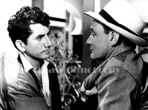 1955年　フランス映画「過去をもつ愛情」フランソワーズ・アルヌール　ダニエル・ジェラン 大きなサイズ写真 フォト 2枚付き