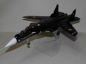 1/72 ロシア空軍 スホーイ Su47ベルクトート 戦闘機 完成品