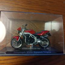 Triumph 955i　Speed Triple 1/24　トライアンフ　IXO_画像1