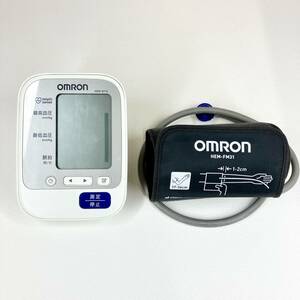 １円〜 【動作確認済み】 OMRON オムロン 上腕式 自動電子血圧計　HEM-8713 健康管理 医療機器 ポータブル ホワイト 電池式