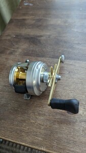 SHIMANO カルカッタ400F