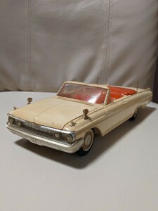 プラモデル完成品　1961フォードマーキュリー2ドア　オープンカー　