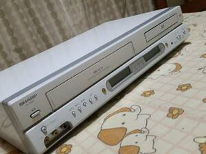 VHSビデオ & DVD 一体型ブレィヤー【SHARP シャープ DV-NC600】