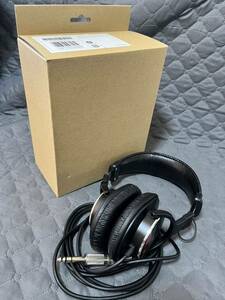 【未使用に近い】SONY MDR-CD900ST モニターヘッドホン（プロフェッショナル仕様）ソニー　取説・元箱フル完備(落札後24時間以内発送可能)