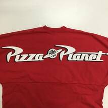 ［☆HD12-1］Disney トィストーリー Pizza planet 長袖Tシャツ ロンT Sサイズ 赤 キャラクター トップス 1円スタート アメリカ古着 古着卸_画像5