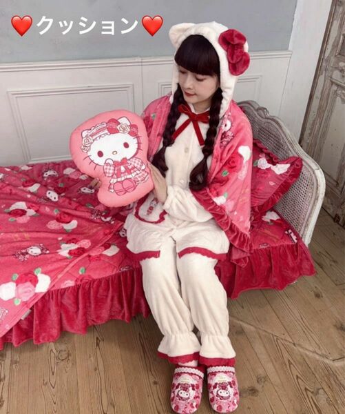 新品未使用　Sanrio×青木美沙子　ハローキティ　クッション