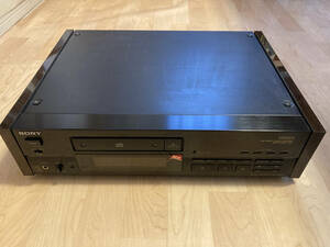 【ジャンクです】ソニーCDプレーヤー　CDP-X555ES　SONY