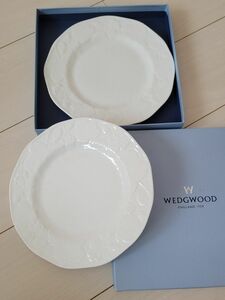 元箱付 新品に近く WEDGWOOD イギリス製黒壺お皿22cm 2枚セット