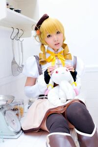 コスプレROM写真集「魔法少女しあしあ☆マギカ」砂糖しあ魔法少女まどか☆マギカ巴マミ巨乳パンチラ