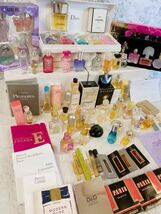 美品 ミニ香水 大量 CHANEL Dior CREED BVLGARI ANNA SUI 他 ブランド香水 香水まとめ売り _画像5
