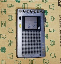 ICF-RN933 ソニー 美品 受信確認済 AM FM ワイドFM ラジオNIKKEI ラジオたんぱ 通勤 競馬 防災 登山 名刺サイズ 短波ラジオ 1034387_画像2