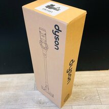 ICH【未使用品】 未使用 dyson ダイソン V8 Origin SV25 コードレスクリーナー U7J-JP-RCV1549A 〈100-231126-aa-1-ICH〉_画像2