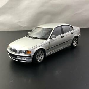 38X 1円～ 1/18 UT MODELS BMW 3er Reihe 3-series ダイキャストカー シルバー ミニカー