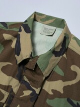 TG8181◇90s ヴィンテージ 米軍/MEDIUM SP0100-99-D-0345 ウッドランドカモ 迷彩 フィールドジャケット ミリタリーシャツ_画像4