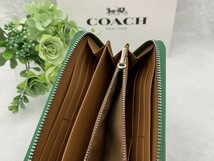 コーチ COACH 長財布 財布 レディース メンズ グリーン エンボス レザー ストラップ付き ロング ジップ ホースキャリッジ 馬車 C5889 C225_画像9