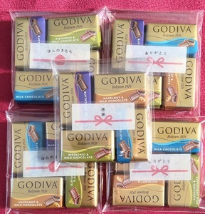 ☆感謝　ありがとう　ほんのきもち☆手のひらミニプレゼントに★GODIVA★ナポリタン　ゴディバチョコレート★4種類　ポケットサイズ