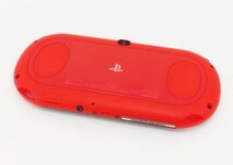 ○【SONY ソニー】PS Vita Wi-Fiモデル + メモリーカード8GB PCH-2000 レッド/ブラック_画像2