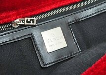 ◇【FENDI フェンディ】ベロア ロゴ トートバッグ レッド_画像4