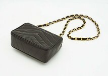 ◇【CHANEL シャネル】ラムスキン Vステッチ チェーンショルダーバッグ ブラック/ゴールド金具_画像2